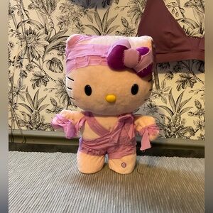 Music and dancing Hello Kitty Plush Mummy in Pink and Purple